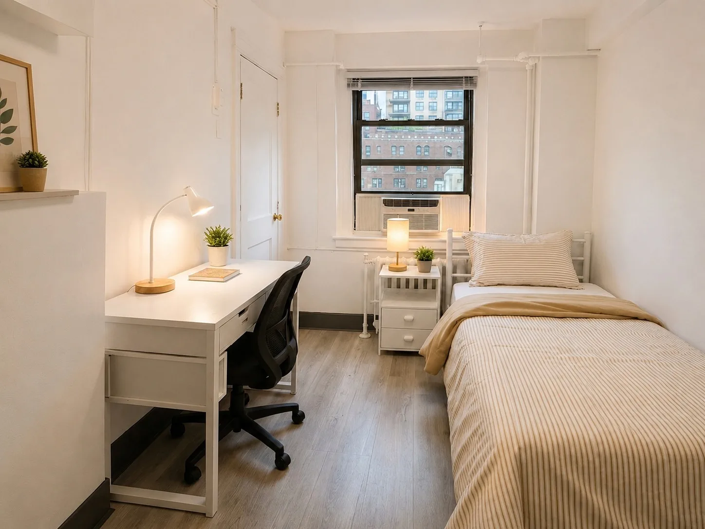 Room 729 — Private Room with Shared Bathroom