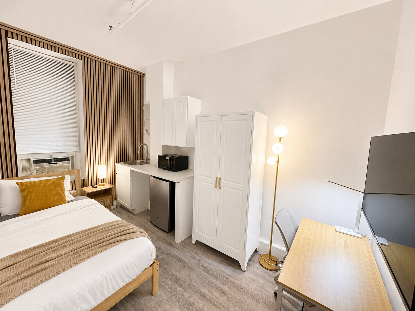 Room 4109 — Private Basic with Shared Bathroom