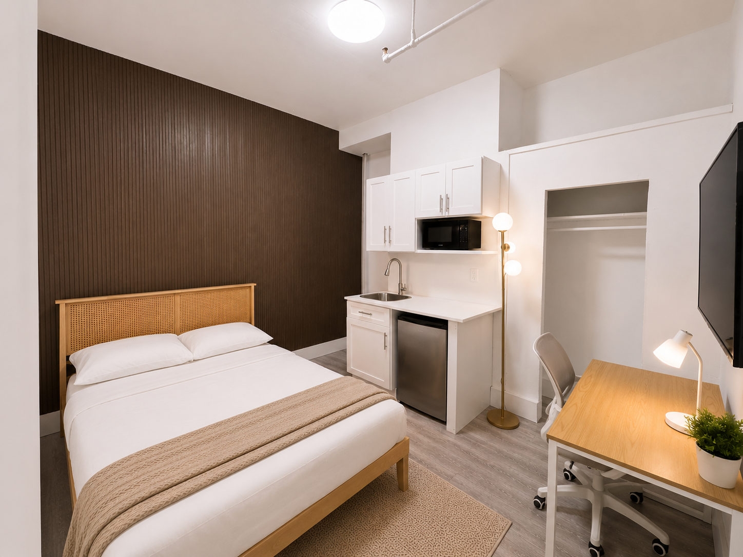 Room 4114 — Studio Basic with Shared Bathroom