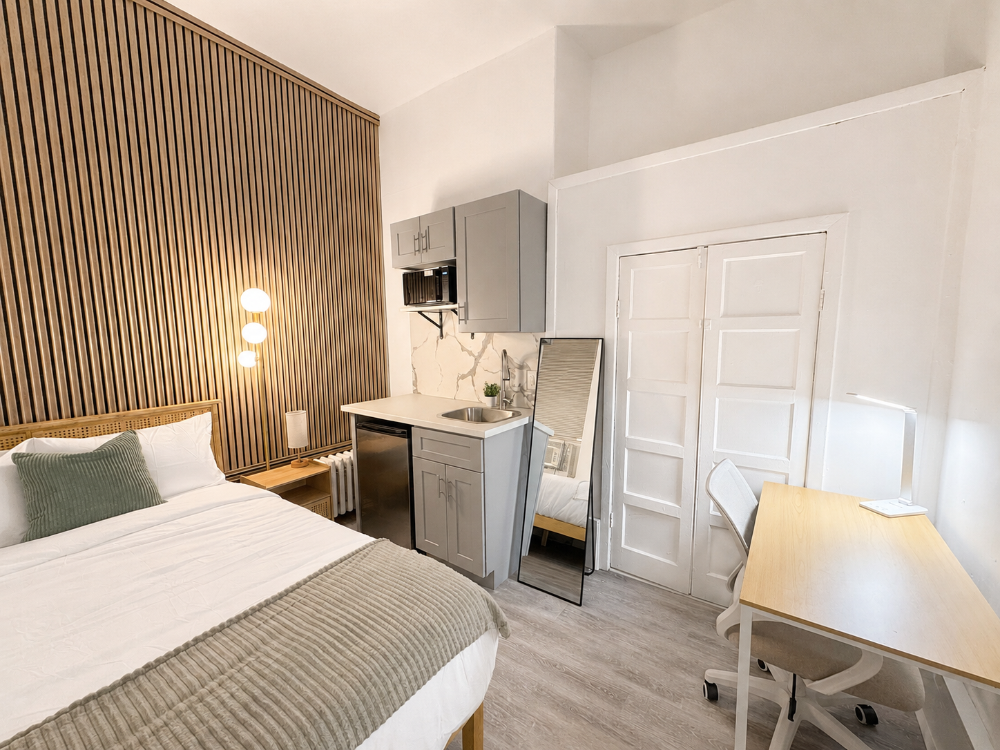 Room 3114 — Studio Basic with Shared Bathroom